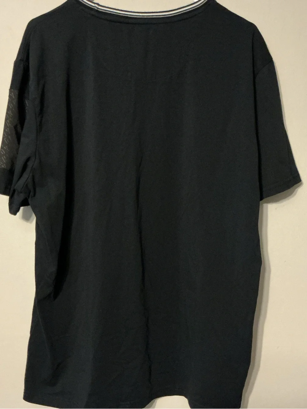 DKNY Black Short-Sleeve Crewneck Tee with Contrast Neck Trim